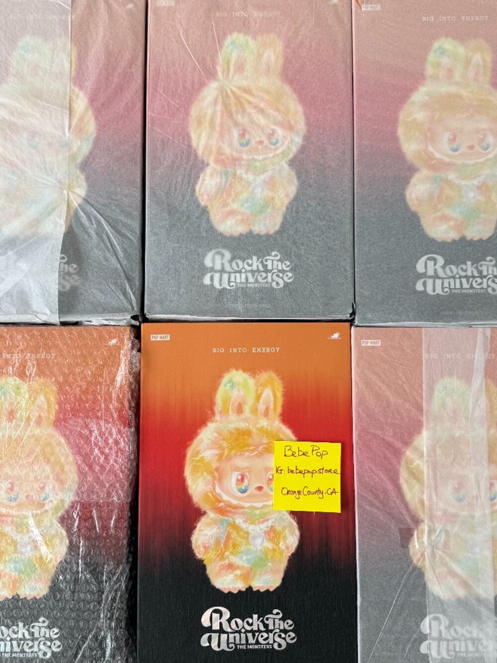 THE MONSTERS Big into Energy Series-ROCK THE UNIVERSE Vinyl Plush Doll